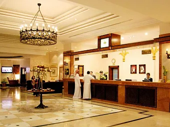 Отель HOLIDAY INTERNATIONAL SHARJAH 4*