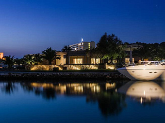 SANI ASTERIAS SUITES 5*