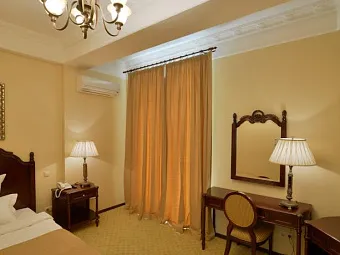 Отель GREEN HOUSE 4*