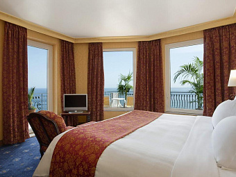    HILTON GIARDINI NAXOS 5*