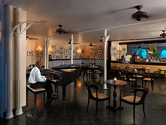 Отель ROUND HILL HOTEL AND VILLAS 5*