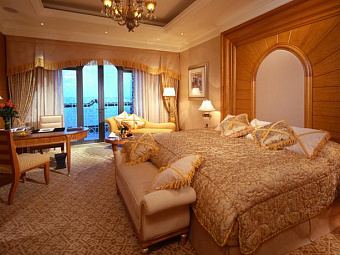  EMIRATES PALACE HOTEL 5*