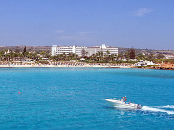    NISSI BEACH 4*   