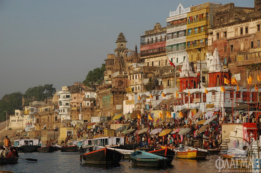 Варанаси является самым старым и живым городом мира и местом рождения индуизма.