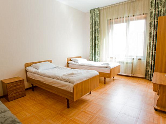 КОРОНА 3*