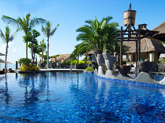  HOLIDAY INN RESORT BALI BENOA 5*