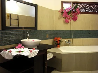 BAMBOO VILLAGE 4*