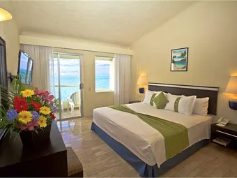 AQUAMARINA BEACH HOTEL CANCUN 4*