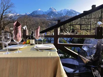 Отель VILLA ADRIANO 4*