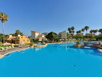Отель MAKRONISOS VILLAGE 3*