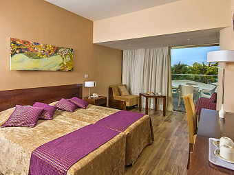  CRYSTAL SPRINGS BEACH HOTEL 4*