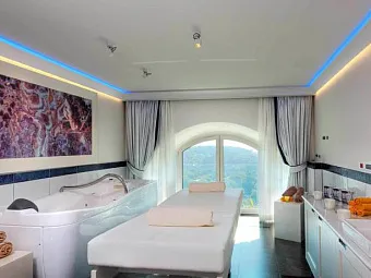 Отель SAN MONTANO RESORT & SPA 5*