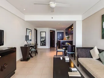 HOWARD JOHNSON RESORT SANYA BAY 5*