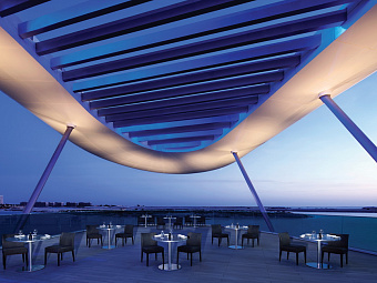 Отель JUMEIRAH AT ETIHAD TOWERS 5*