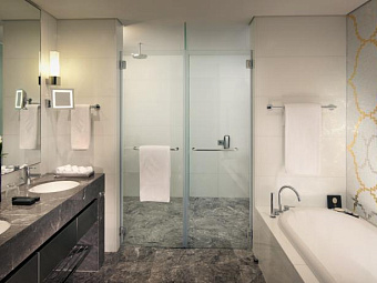 Отель JUMEIRAH AT ETIHAD TOWERS 5*