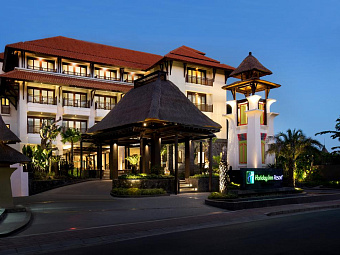 HOLIDAY INN RESORT BALI BENOA 5*