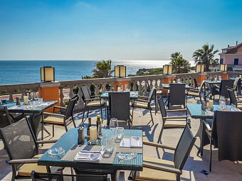 Отель GRANDE REAL VILLA ITALIA HOTEL & SPA 5*