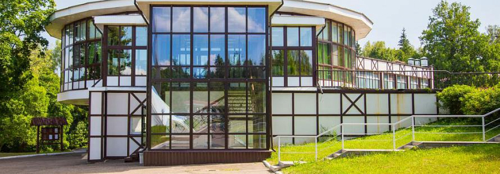 HELIOPARK Lesnoy 3+* - загородный отель в Подмосковье.