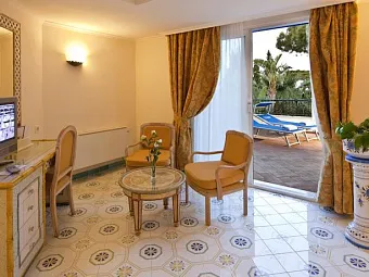 Отель IL MORESCO 5*