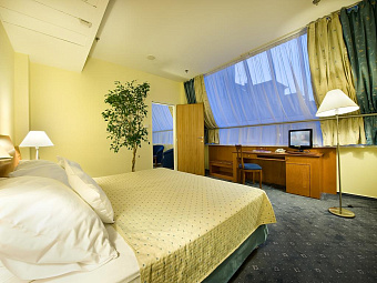  RAMADA PRAGUE CITY CENTRE 4*