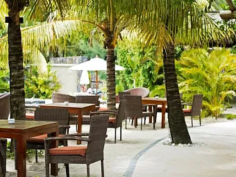 Отель EMERAUDE BEACH ATTITUDE 3*