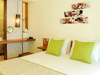 Отель EMERAUDE BEACH ATTITUDE 3*