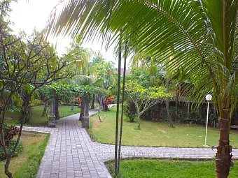 Отель PALM BEACH KUTA 3*