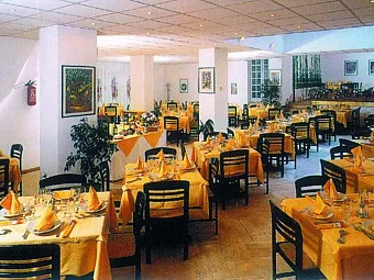 Ресторан  в отеле ALBATROS (LETOJANNI) 3*