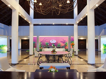   GRAND PALLADIUM PALACE RESORT, SPA & CASINO 5*