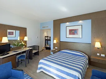 Отель MEDITERRANEAN BEACH 4*