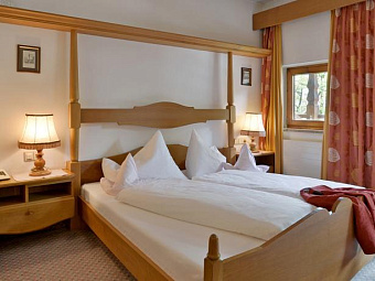 Отель KRAMERWIRT ALPENHOTEL 4*