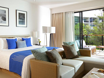 Отель HOLIDAY INN RESORT PHUKET MAI KHAO BEACH 4*
