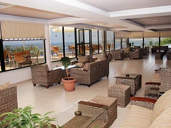  Отель QUEENS BAY 3*