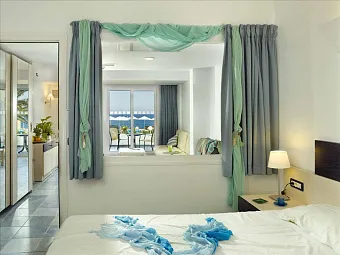 Отель ALDEMAR PARADISE VILLAGE 5*