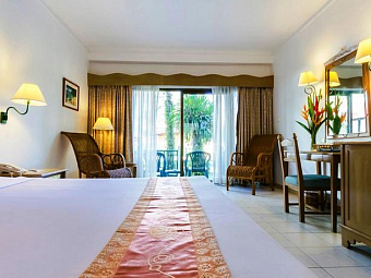 AMORA BEACH RESORT PHUKET 4*