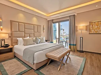 Lagoon Swim Up Suite
