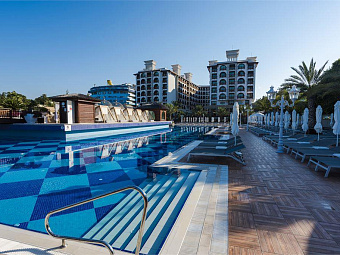 QUATTRO BEACH RESORT & SPA 5*