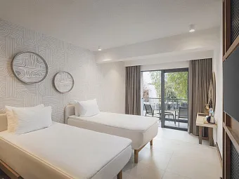 THE NORM COLLECTION DOOR'A 5*