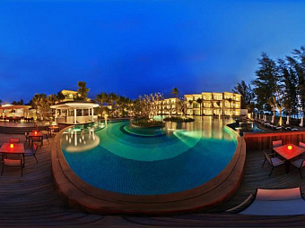Отель HOLIDAY INN RESORT PHUKET MAI KHAO BEACH 4*