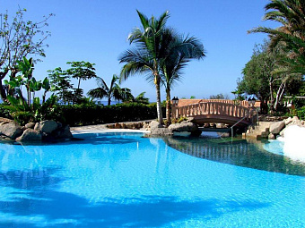    GRAN HOTEL BAHIA DEL DUQUE RESORT5*