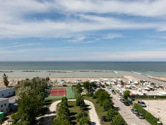 Отель CORMORAN 4*