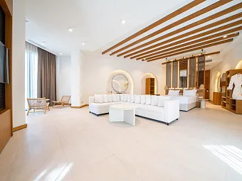 THE NORM COLLECTION DOOR'A 5*