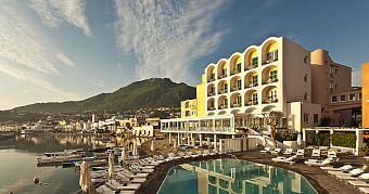 L'ALBERGO DELLA REGINA ISABELLA 5* Deluxe