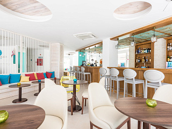 PLAZA SANTA PONSA BOUTIQUE HOTEL 4* (ех PLAZA BEACH BOUTIQUE HOTEL)