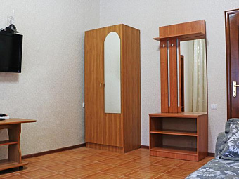 КОРОНА 3*