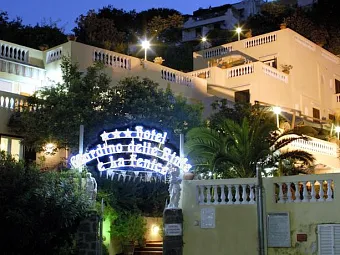 Отель GIARDINO DELLE NINFE E LA FENICE 3*