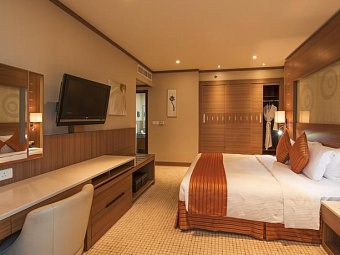 EMIRATES GRAND HOTEL 4*