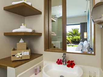 RADISSON BLU POSTE LAFAYETTE RESORT & SPA 4*