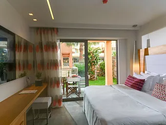 Отель HIGH BEACH 4*