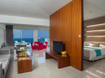 KING EVELTHON HOTEL 5*